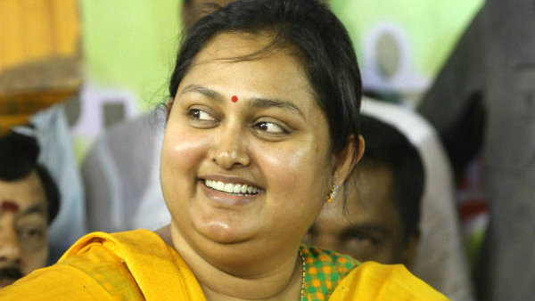 ஒட்டியது யார்