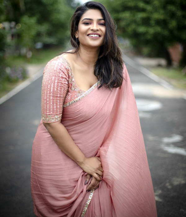 கலக்கல் தொகுப்பாளர்