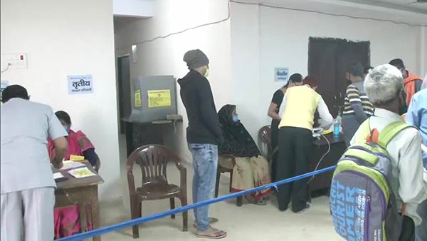விறுவிறு வாக்குப்பதிவு