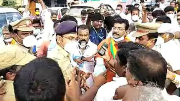 Vel Yatra BJP Protest near Tiruthani Vel Yatra BJP Protest near Tiruthani