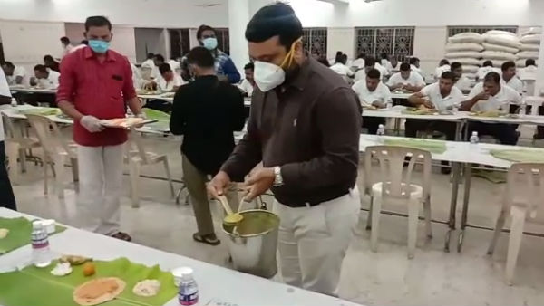 Disaster relief team camped in Cuddalore ... Collector giving a treat Disaster relief team camped in Cuddalore ... Collector giving a treat