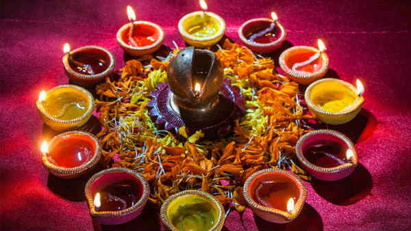 Karthikai Deepam Nalla neram and How many lamps lit in house Karthikai Deepam Nalla neram and How many lamps lit in house