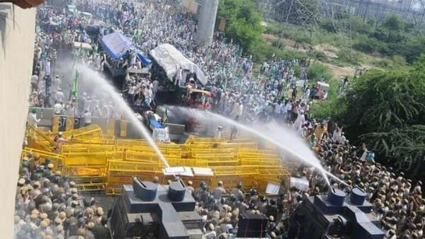 Farmers rally halted in Delhi entrance Farmers rally halted in Delhi entrance