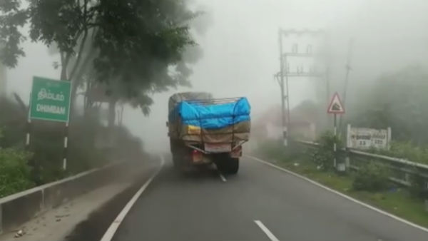 Dhimbam hill fog stops vehicle movements Dhimbam hill fog stops vehicle movements