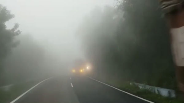 Dhimbam hill fog stops vehicle movements Dhimbam hill fog stops vehicle movements