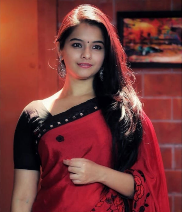 யார் கண் பட்டதோ