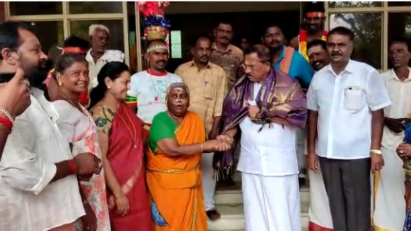 Artists who thanked the TamilNadu Minister for singing folk songs Artists who thanked the TamilNadu Minister for singing folk songs