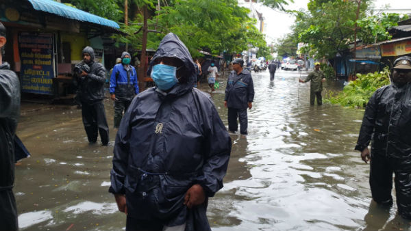 Puducherry Chief Minister Narayanasamys residence is surrounded by rain water Puducherry Chief Minister Narayanasamys residence is surrounded by rain water