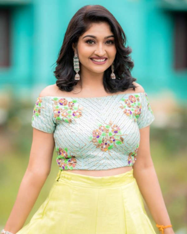 நிறம் மாறாத பூக்கள்
