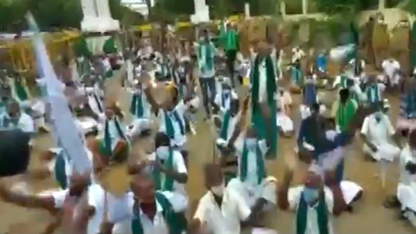 Trichy farmers rally in support of Delhi farmers protest Trichy farmers rally in support of Delhi farmers protest
