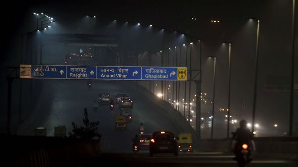 Air quality drops in Delhi as people burst crackers for Diwali Air quality drops in Delhi as people burst crackers for Diwali