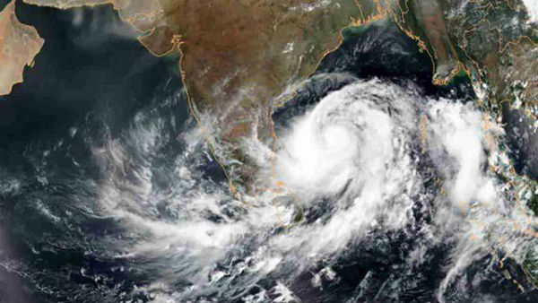 தீவிர புயல், பிறகு அதி தீவிர புயல்