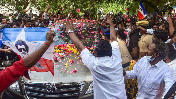அரசியல் பிரவேசம்