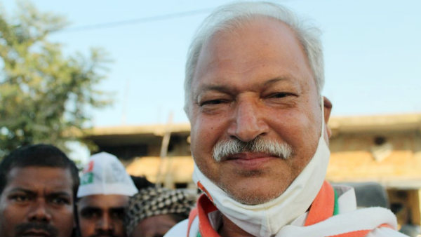 Bihar: Muslim MLA takes oath in Sanskrit Bihar: Muslim MLA takes oath in Sanskrit