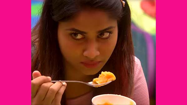 Shivani and Balajis Romance scenes viral on socials: Bigg Boss 4 Shivani and Balajis Romance scenes viral on socials: Bigg Boss 4