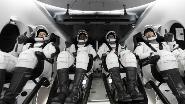4 astronauts in space X craft launched to ISS 4 astronauts in space X craft launched to ISS