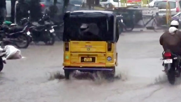Rain pouring in Madurai city since morning Rain pouring in Madurai city since morning