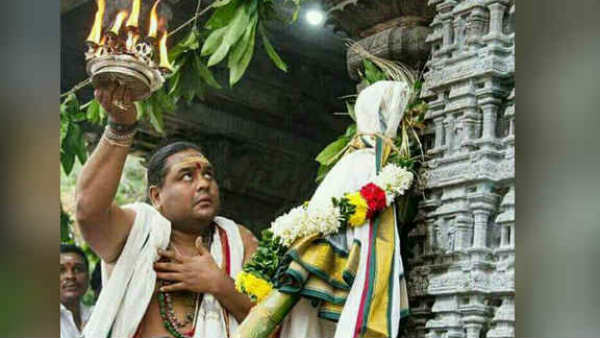 Thiruvannamalai Karthigai Deepam Festival: Devotees demand Therottam Thiruvannamalai Karthigai Deepam Festival: Devotees demand Therottam