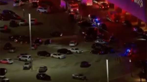 Gunshot in Americas Wisconsin mall led to injure 8 people Gunshot in Americas Wisconsin mall led to injure 8 people