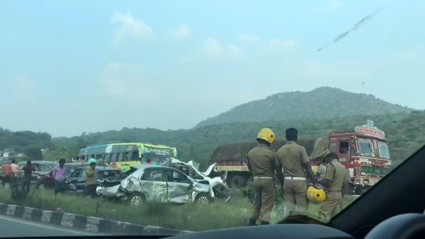Terrible accident in Dharmapuri - Four killed when 15 vehicles collided with each other Terrible accident in Dharmapuri - Four killed when 15 vehicles collided with each other