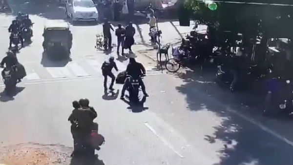 A property dealer’s murder on a busy Agra intersection , caught on cctv A property dealer’s murder on a busy Agra intersection , caught on cctv