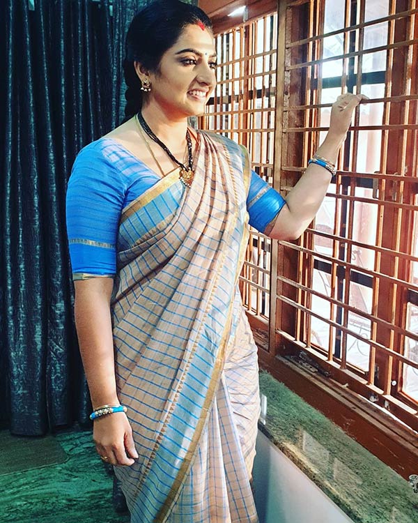 போலித்தனம் வேண்டாம்