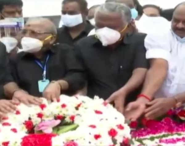 Jayalalithaa Memorial Day Tribute - OPS EPS call at 6 p.m. Jayalalithaa Memorial Day Tribute - OPS EPS call at 6 p.m.