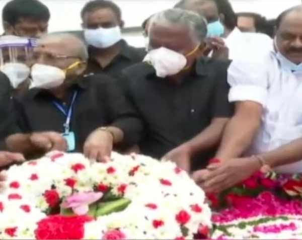 Jayalalithaa Memorial Day Tribute - OPS EPS call at 6 p.m. Jayalalithaa Memorial Day Tribute - OPS EPS call at 6 p.m.