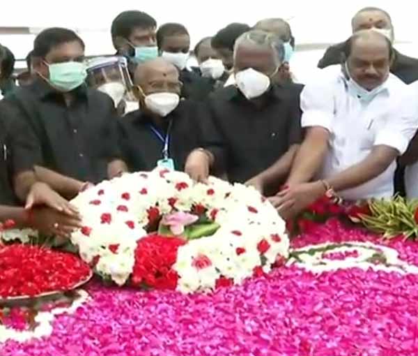 Jayalalithaa Memorial Day Tribute - OPS EPS call at 6 p.m. Jayalalithaa Memorial Day Tribute - OPS EPS call at 6 p.m.
