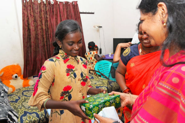 அக்கா வாங்க