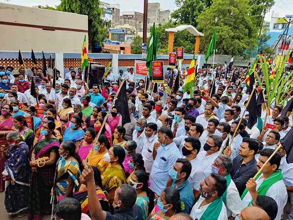 Kmdk president Eswaran participated in the DMK Protest in Namakkal Kmdk president Eswaran participated in the DMK Protest in Namakkal
