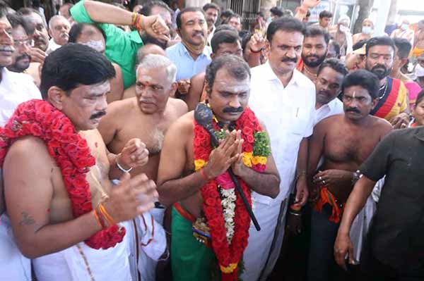 BJP vel yathra ends in Tiruchendur Khushbu Tweets BJP vel yathra ends in Tiruchendur Khushbu Tweets