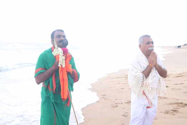 BJP vel yathra ends in Tiruchendur Khushbu Tweets BJP vel yathra ends in Tiruchendur Khushbu Tweets