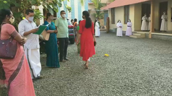 Kerala: Voting underway during the 2nd phase of local body elections Kerala: Voting underway during the 2nd phase of local body elections