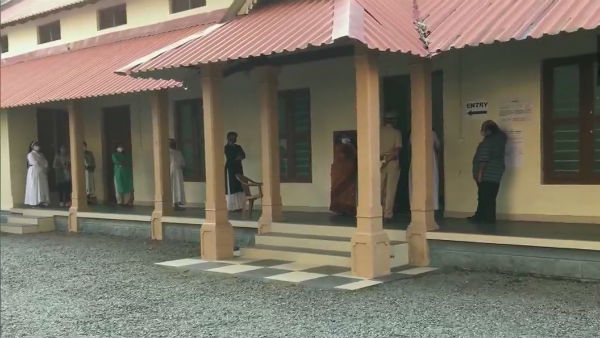 Kerala: Voting underway during the 2nd phase of local body elections Kerala: Voting underway during the 2nd phase of local body elections