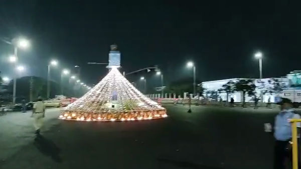 ஆக்ரோச ஆட்டம்