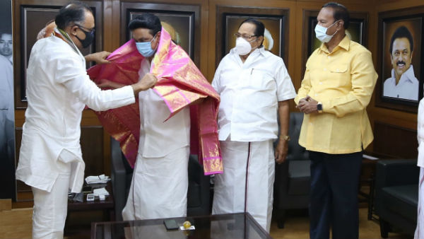 தொகுதி பங்கீடு குறித்து பேசவில்லை