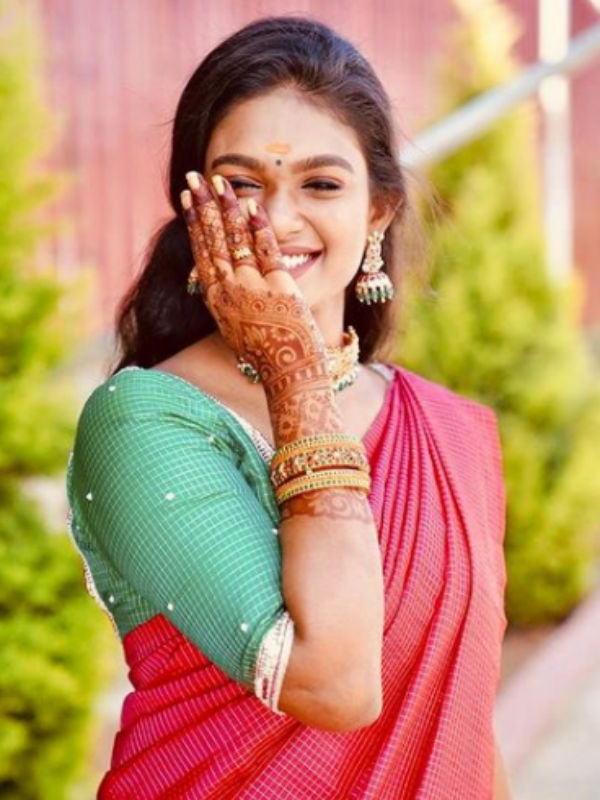 கடற்கரையில் ஜாலி
