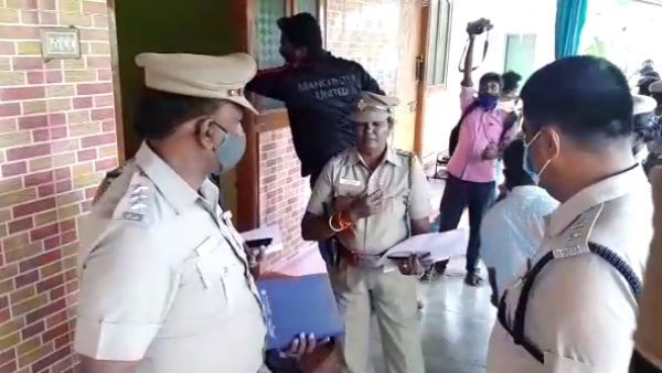 போலீசார் விசாரணை