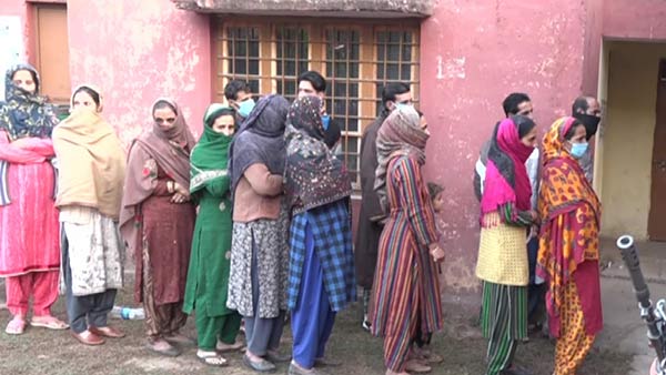 5th phase of DDC Polls voting in Jammu Kashmir begins 5th phase of DDC Polls voting in Jammu Kashmir begins