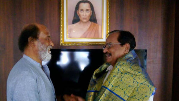 Tamilaruvi Manian is appointed as Rajinikanths party Supervisor Tamilaruvi Manian is appointed as Rajinikanths party Supervisor