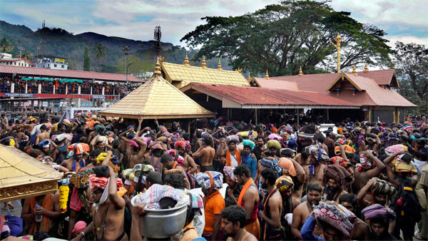 Sabarimalai Ayyappan devottees chanting slogans Sabarimalai Ayyappan devottees chanting slogans