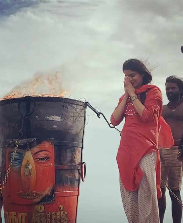 Sanchita Shetty climbs a hill in Thiruvannamalai and sees the light - viral photo Sanchita Shetty climbs a hill in Thiruvannamalai and sees the light - viral photo