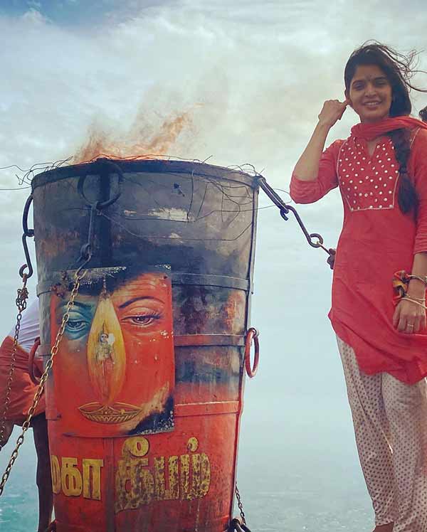 Sanchita Shetty climbs a hill in Thiruvannamalai and sees the light - viral photo Sanchita Shetty climbs a hill in Thiruvannamalai and sees the light - viral photo