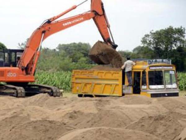 நீதிமன்றத்தில் வழக்கு