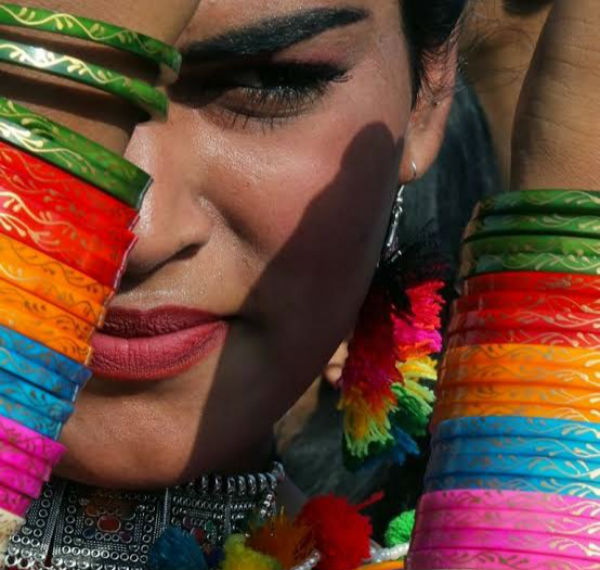 Sillunnu Oru Anubavam Transgenders written by Vijaya Giftson Sillunnu Oru Anubavam Transgenders written by Vijaya Giftson