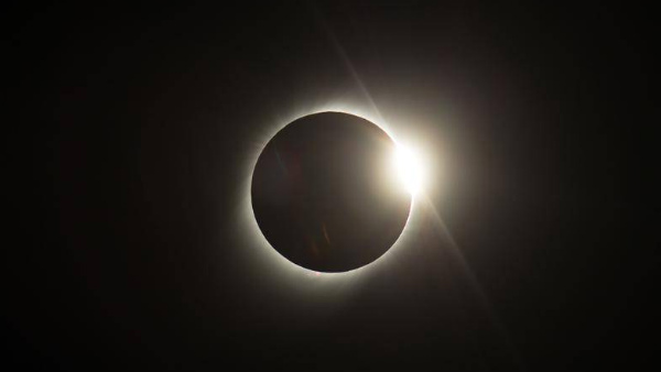 Solar eclipse plunges Chile, Argentina into darkness Solar eclipse plunges Chile, Argentina into darkness