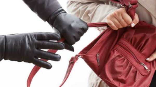 chennai public caught the mysterious person who was intoxicated during the robbery chennai public caught the mysterious person who was intoxicated during the robbery