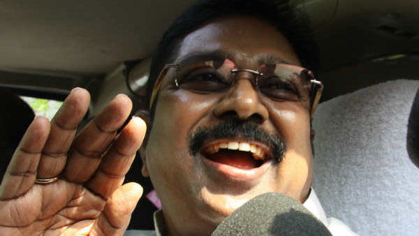பணமூட்டையை நம்பி திமுக