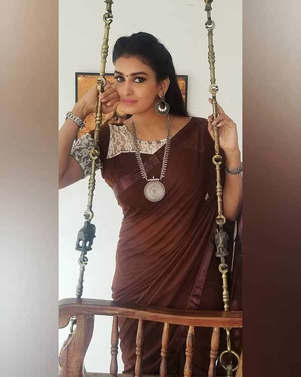 காதல் அப்படியே இருக்கு